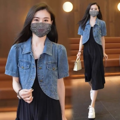 Fashionable retro denim shirt jacket for women summer 2024 new camisole skirt with shirt two-piece set