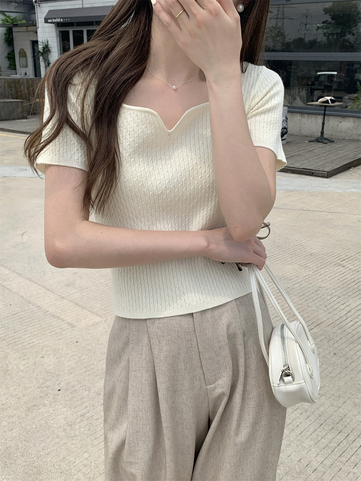 Real shot summer Korean style fashion French seagull collar twisted design sense Andy wool knit short-sleeved top 