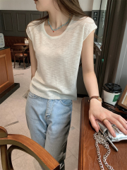 Actual shot of summer Korean style versatile and lightweight bamboo linen off-shoulder design knitted short-sleeved top