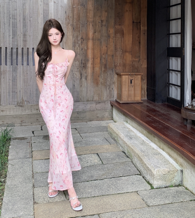 Photographed lotus leaf edge floral chiffon camisole dress French temperament waist cinching slimming mermaid dress