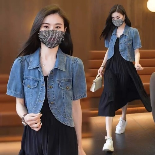 Fashionable retro denim shirt jacket for women summer 2024 new camisole skirt with shirt two-piece set