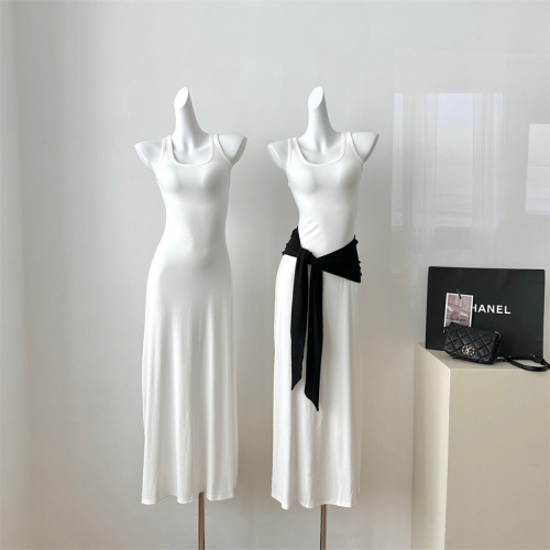 0122stepll takes care of the looseness of the strappy dress, summer hot girl sleeveless camisole, waist-cinching white long skirt