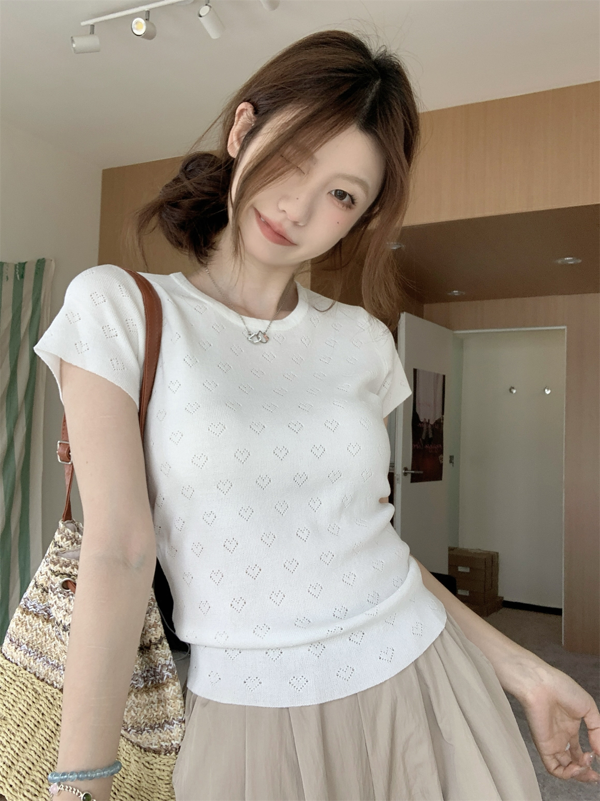 Real shot of summer Korean style bm slim-fitting love hollow jacquard design knitted short-sleeved top