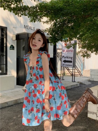 Summer French resort style fungus flower floral suspender dress