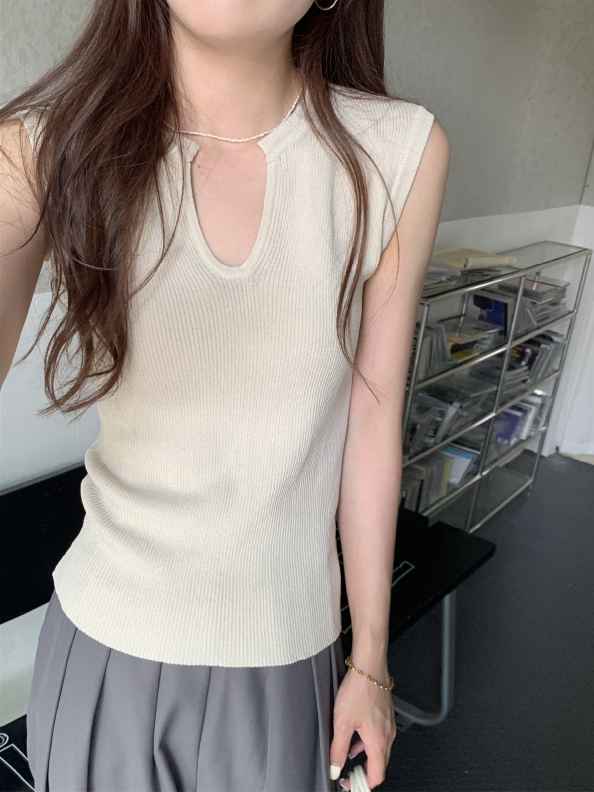 Photographed Summer Korean-style temperament half-collared simple and versatile thin sleeveless knit top