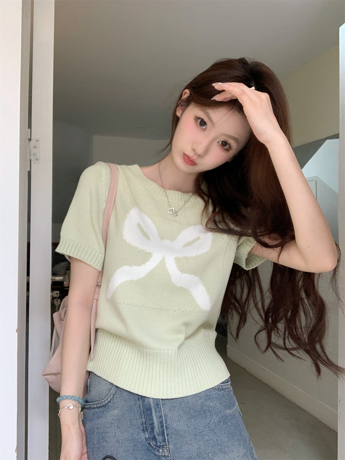 Summer Korean-style round-neck bow tie embroidered youthful high-end temperament women's knitted short-sleeved top