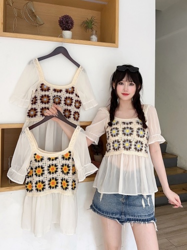 Korean style design crochet embroidery lantern sleeve chiffon shirt for women unique sweet and spicy square collar short top for petite people