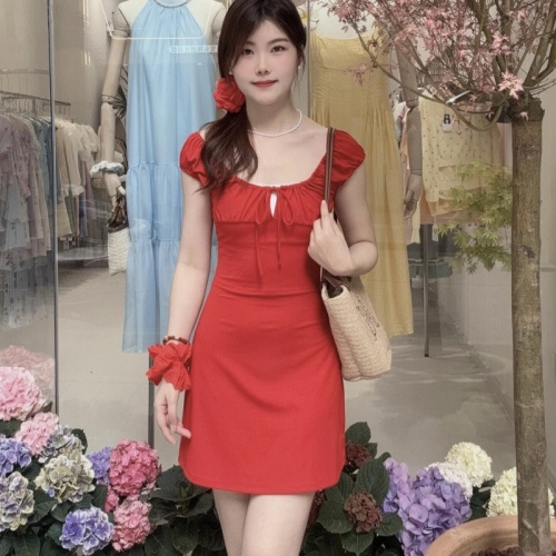 纯欲辣妹红色短袖连衣裙女2024夏季度假风修身收腰包臀裙系带短裙