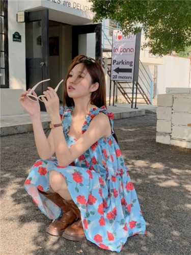 Summer French resort style fungus flower floral suspender dress