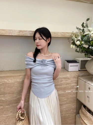 2024 new three-dimensional flower one-shoulder knitted sweater