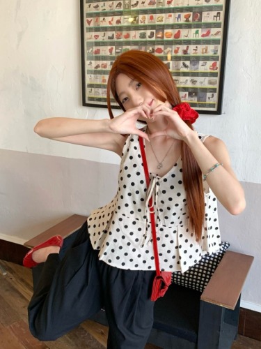 Actual shot of polka-dot top for women, summer sleeveless short V-neck ruffle camisole wide-leg pants suit