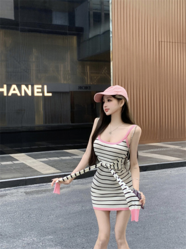 Real shot of fake two-piece sweet and spicy striped knitted suspender dress for women