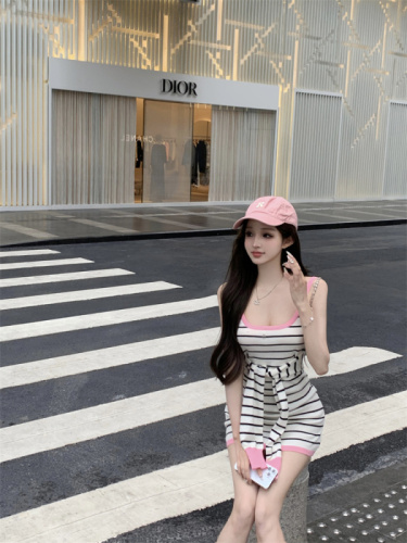 Real shot of fake two-piece sweet and spicy striped knitted suspender dress for women