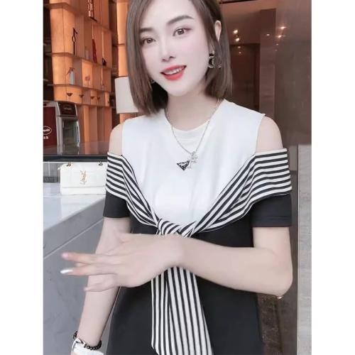 Design niche off-shoulder dress for women summer French celebrity style fake two-piece fashionable and age-reducing little black dress