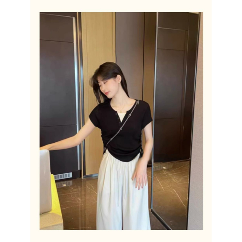 2024 summer knitted temperament fake two-piece color-blocked drawstring strap short niche tops with a high-end feel for slimming women