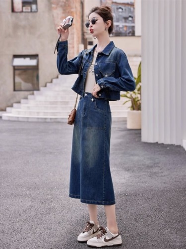 Autumn new women's clothing, retro temperament, fashionable slim denim short jacket, half-length skirt, two-piece suit