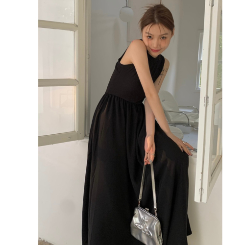 French retro high-end chic waist long dress with elegant sleeveless design and hollow back dress for women