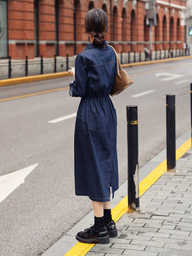 Spring new style loose and slim mid-length women's fashionable embroidered drawstring long-sleeved denim dress