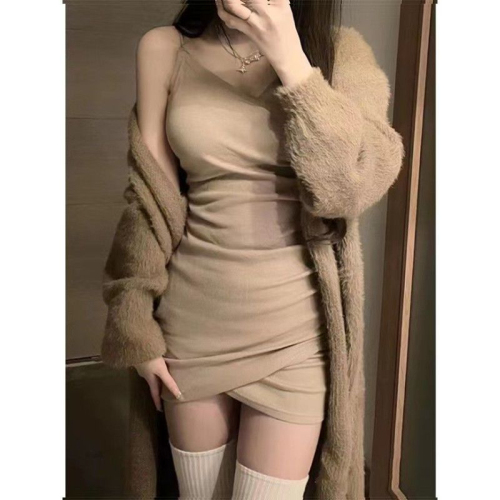 Hot girl's cross-pleated hip-hugging dress for women, pure lust style, irregular short waistline, slim-fitting suspender dress, summer