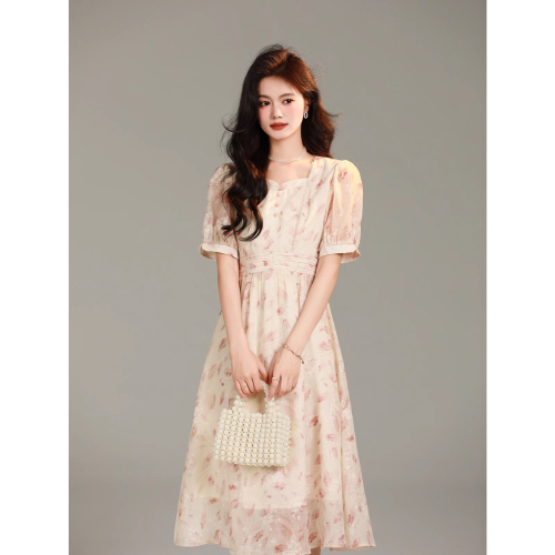 New Chinese style exquisite floral dress for women 2024 new summer beautiful and gentle style square neck short-sleeved a-line skirt