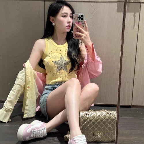Tmall quality 2024 summer new niche design diamond embroidered five-pointed star vest base layer for women