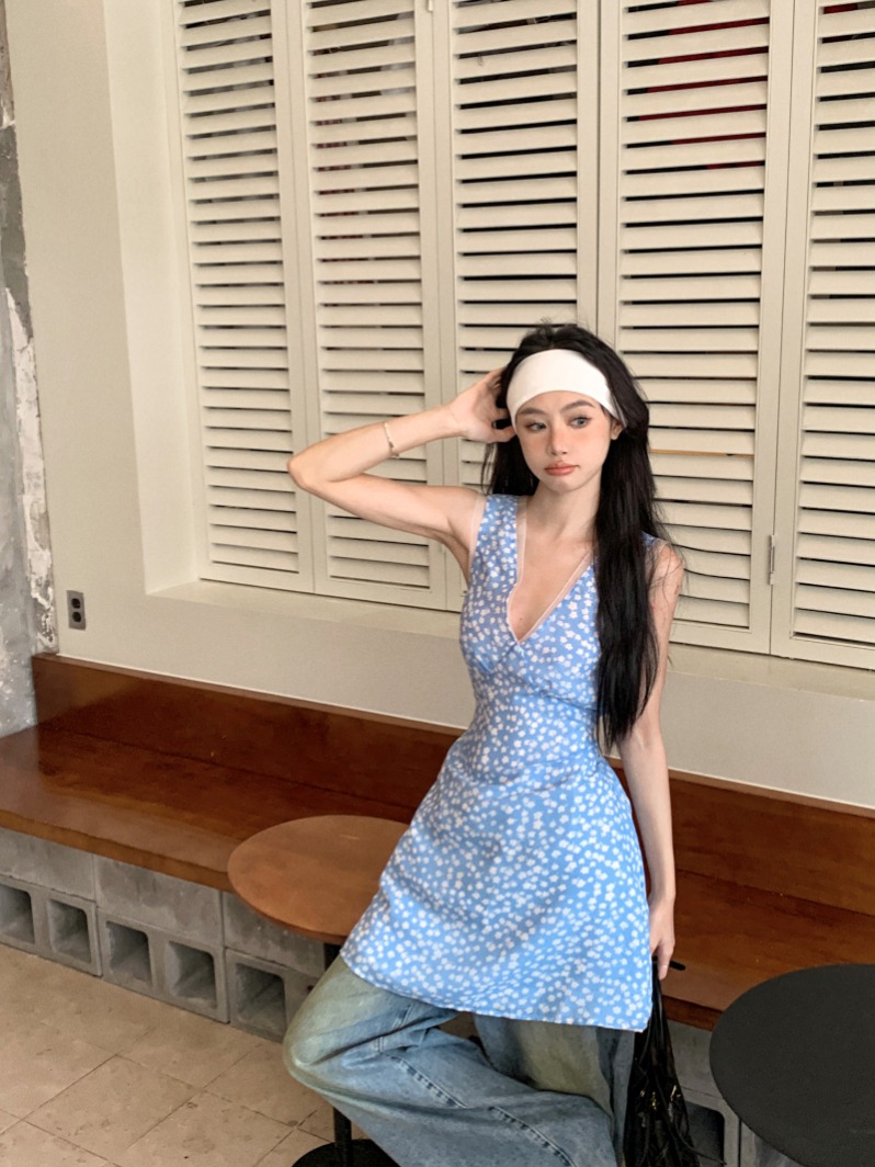 Real shot of Bubble Summer Retro Spring and Summer Floral Skirt Women's V-neck Short Vest Dress