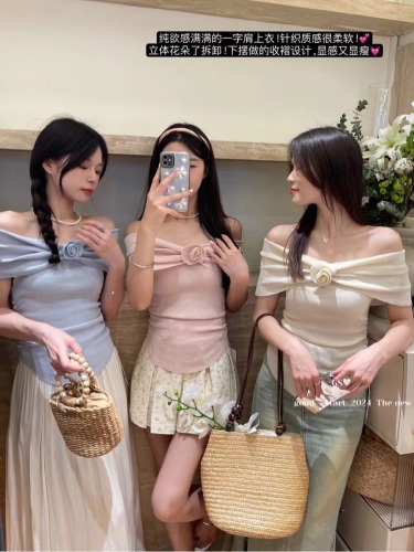 2024 new three-dimensional flower one-shoulder knitted sweater