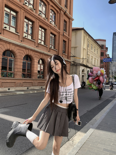 Style ~ Contrast color waist elastic waist slimming versatile skirt design niche casual pleated skirt for women