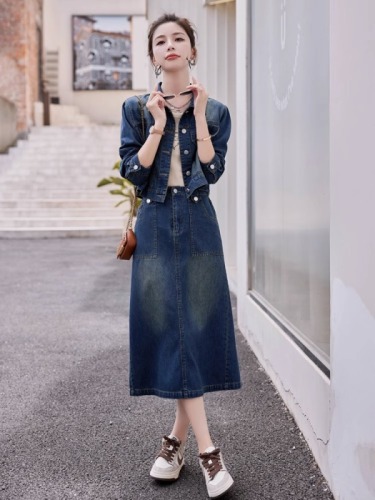 Autumn new women's clothing, retro temperament, fashionable slim denim short jacket, half-length skirt, two-piece suit