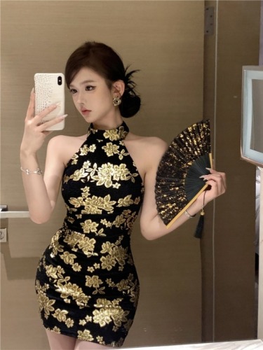 Actual shot ~ New Chinese style dress black and gold slim fit women's hot girl halter neck heavy industry skirt