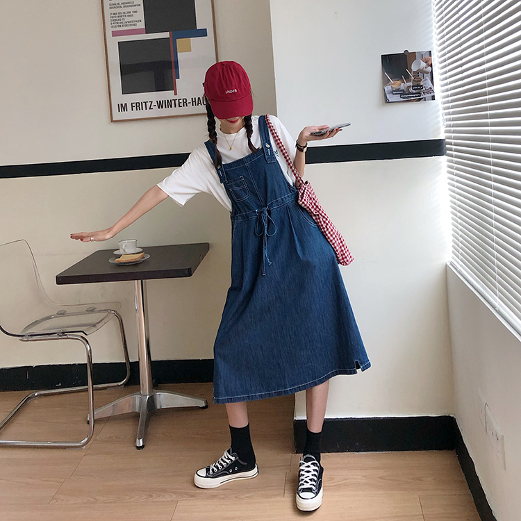 Real shot of versatile college style age-reducing commuting denim suspender skirt for women, loose A-line mid-length dress