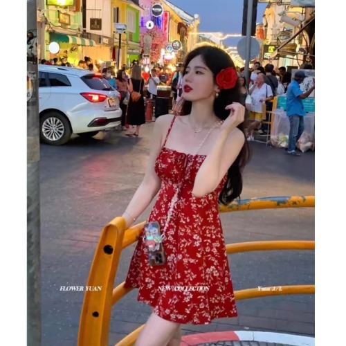 Hong Kong chic retro high-end niche waist slimming sexy sweet and spicy style red floral suspender dress for women