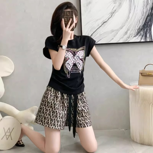 Original workmanship fashion suit for women 2024 loose and stylish casual butterfly print design shorts two-piece set
