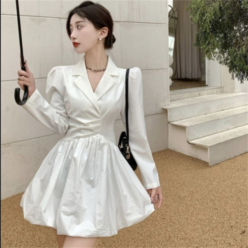 Design niche white suit dress for women 2024 new spring waist slimming long-sleeved short skirt
