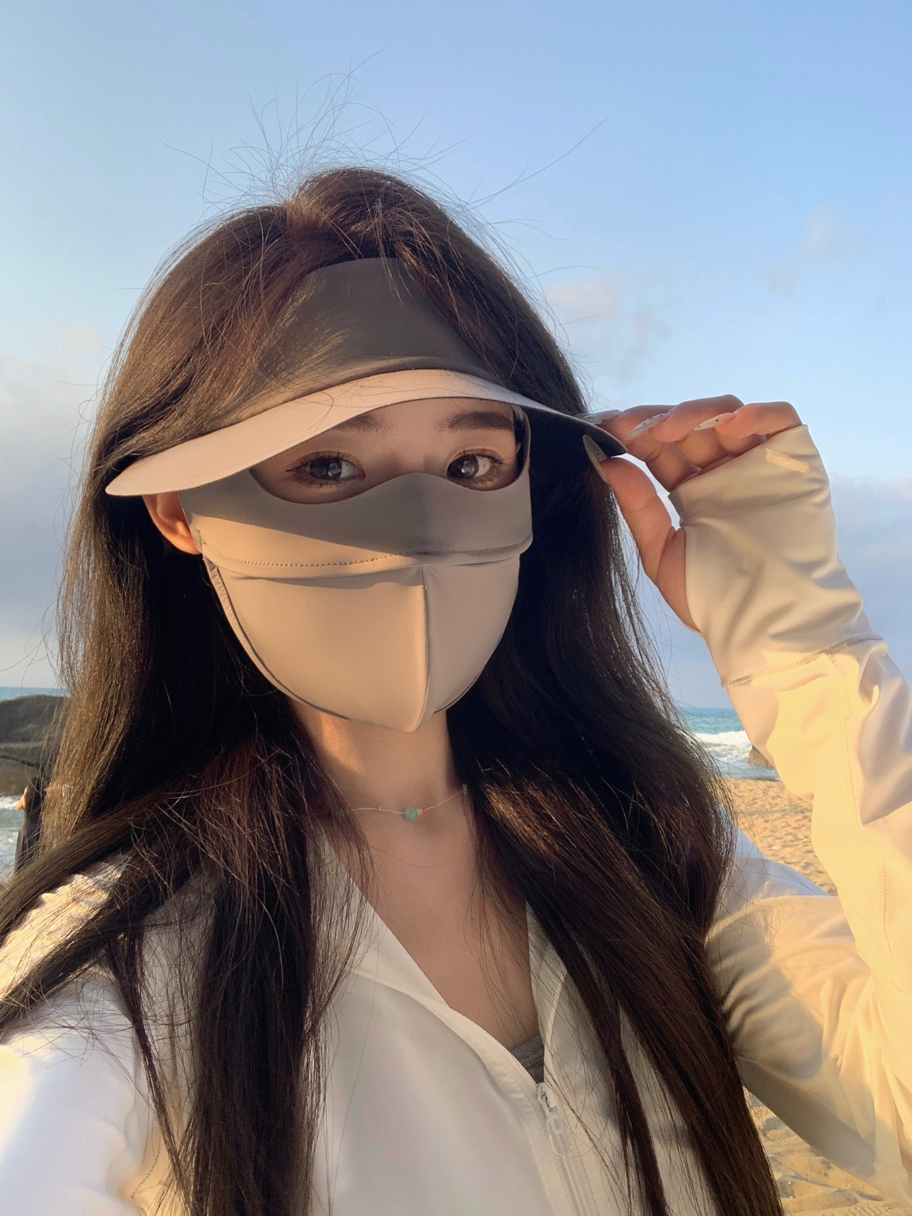 Real shot of hyaluronic acid black rubber brim sunscreen mask for women summer full face sunscreen ice silk sunscreen