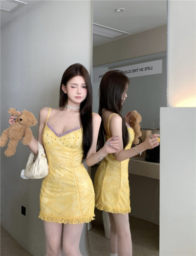 Real shot~Summer skin-clearing white lace splicing hot girl slimming dress