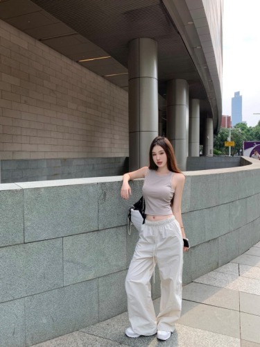 Real shot of puffy breathing pants, cool airy casual wide-leg pants, drawstring ankle overalls