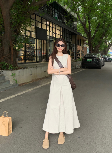 Actual shot~ High-definition tailoring, minimalist temperament, small A-line silhouette, sleeveless casual vest dress