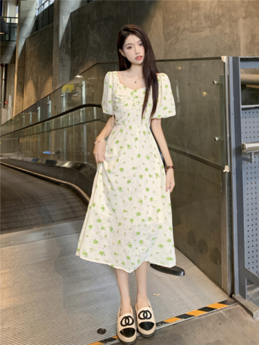 Real shot of retro gentle style floral dress for women summer new age-reducing puff sleeve temperament mid-length skirt