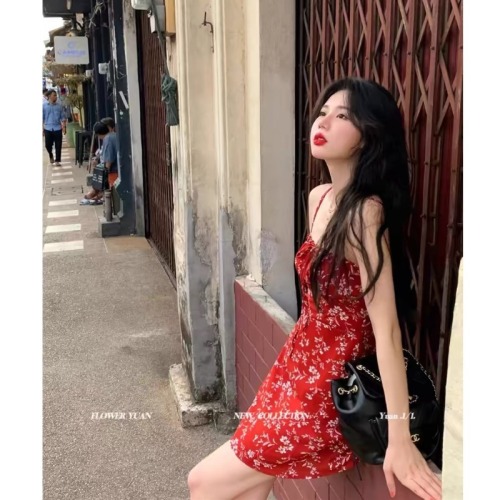 Hong Kong chic retro high-end niche waist slimming sexy sweet and spicy style red floral suspender dress for women