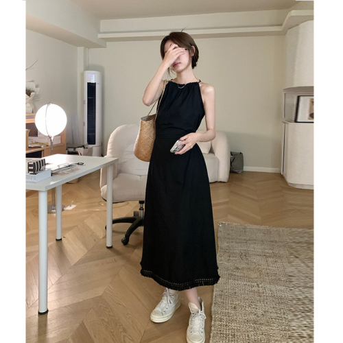 Halter neck suspender dress for women, summer design, hollow waist, slimming temperament, seaside beach vacation long dress