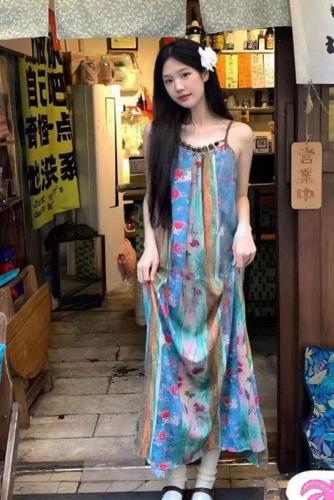 Yunnan Dali travel wear retro printed suspender dress women's Erhai Lijiang travel photo long skirt