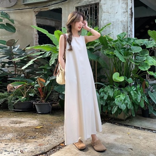 Korean chic minimalist niche round neck open back design loose sleeveless large swing dress long skirt for women