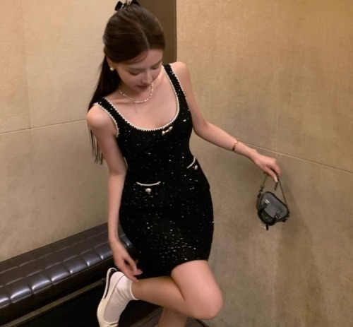 Xiaoxiangfeng Heavy Industry Sequined Suspender Dress Women's Summer New Black Evening Dress Sexy Temperament Hip-covering Short Skirt