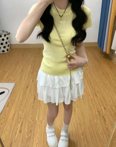 Yellow right shoulder ice silk knitted short-sleeved T-shirt for women with summer design niche chic slim hot girl short top