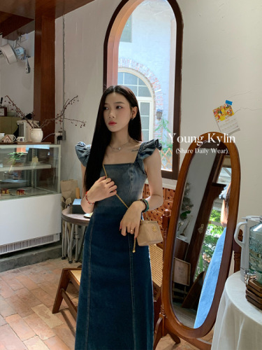 Summer new style small flying sleeves waisted retro tube top dress 70 is not 70 gradient denim suspender dress for women