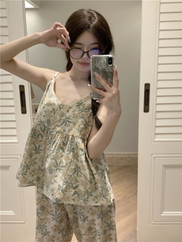 Actual shot of Korean style summer suspender trousers, retro large floral loose cotton, comfortable and lazy home clothes set