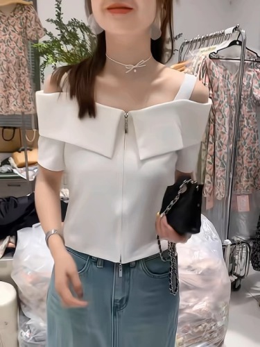 Design niche one-shoulder suspender shirt for women 2024 summer new style French temperament slim little top