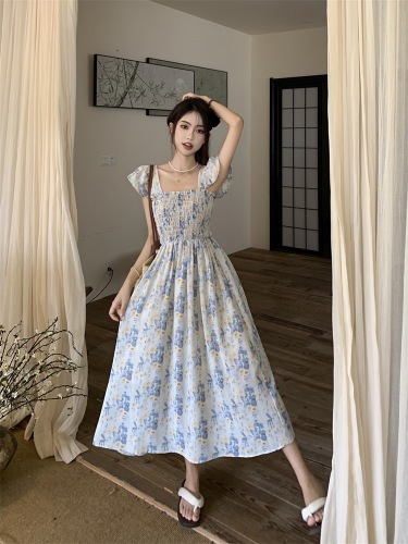 Small flying sleeve dress for women summer 2024 new French rose print waist slimming mid-length A-line skirt