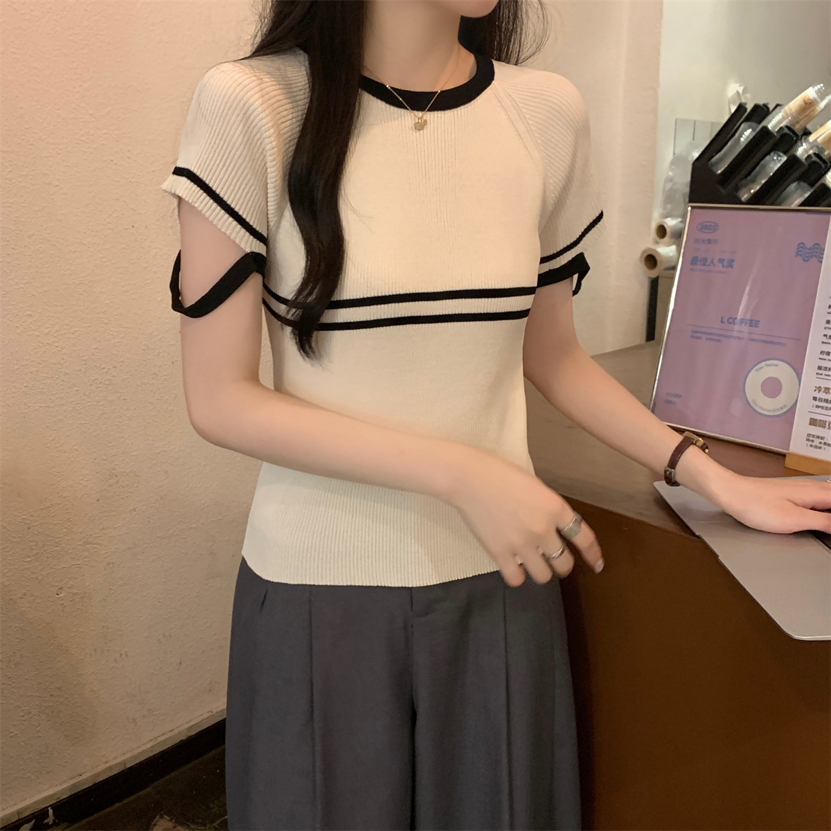 實拍 夏季韓版復古撞色條紋氣質別致顯瘦設計感針織短袖上衣